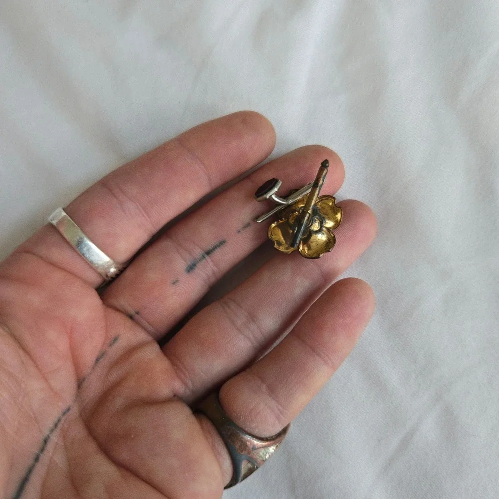 VTG Mismatched Cufflink Stud Green Flower Gold Silver Tone Mens OS USA Unbranded